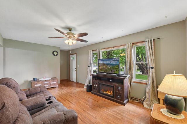 538 S Wasson Lane, River Falls, WI 54022