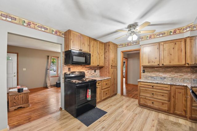538 S Wasson Lane, River Falls, WI 54022