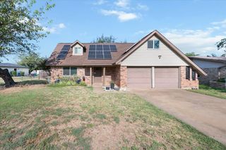 703 Timberline Street, Kennedale, TX 76060
