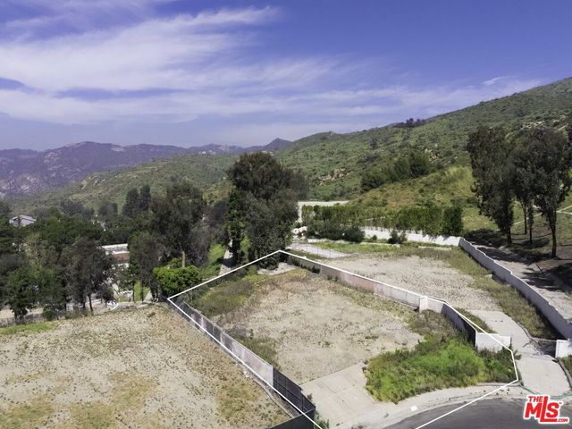 1433 El Bosque Court, Pacific Palisades, CA 90272