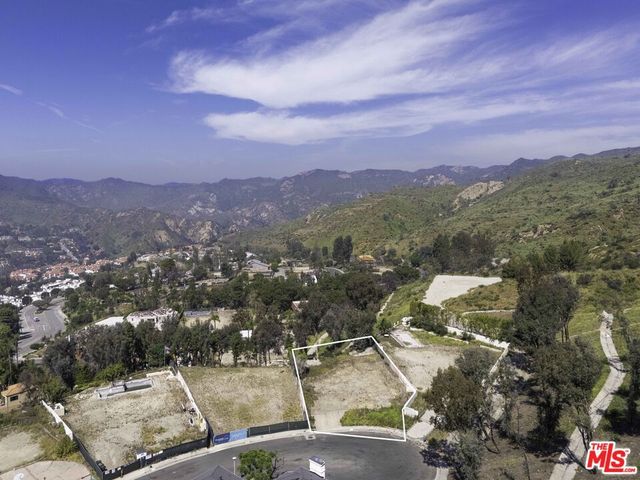 1433 El Bosque Court, Pacific Palisades, CA 90272