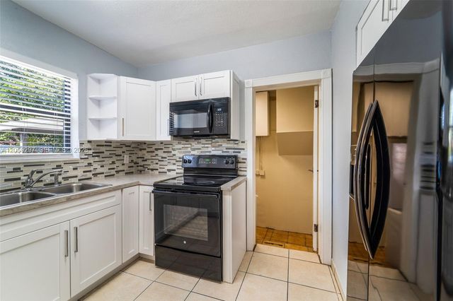 12210 NW 10th Avenue, North Miami, FL 33168