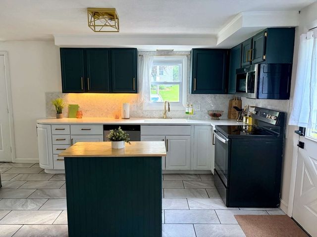28 Ladybank, Worcester, MA 01606