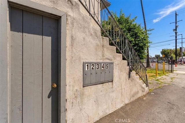 9230 S Figueroa, Los Angeles, CA 90003