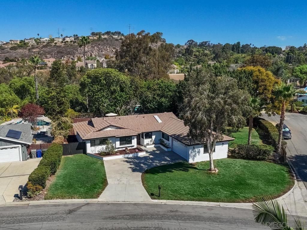 1745 Redwing St, San Marcos, CA 92078 — exterior