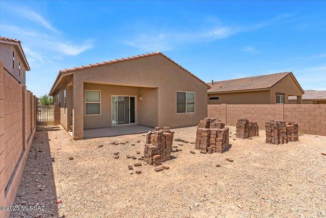 6783 E Paseo De Villalobos, Tucson, AZ 85756