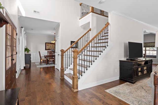 10045 Fox Cove Road, Knoxville, TN 37922