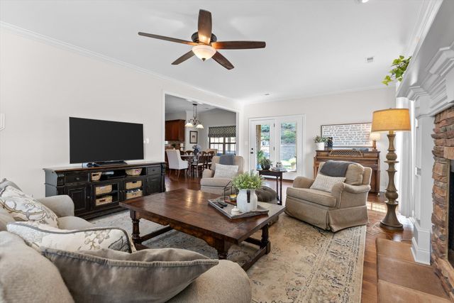 10045 Fox Cove Road, Knoxville, TN 37922