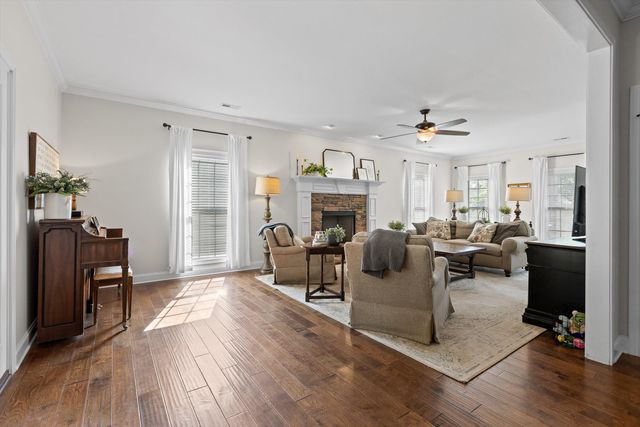 10045 Fox Cove Road, Knoxville, TN 37922