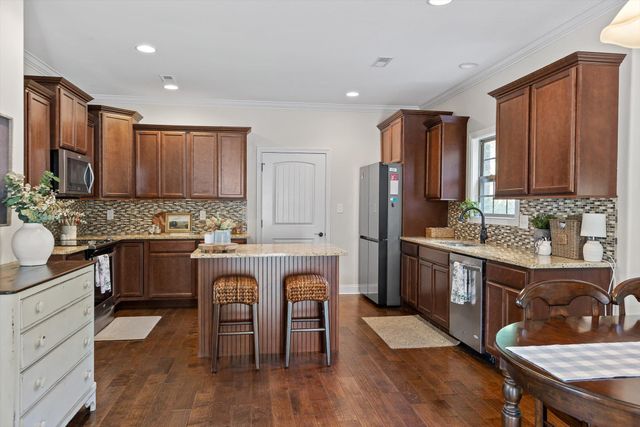 10045 Fox Cove Road, Knoxville, TN 37922