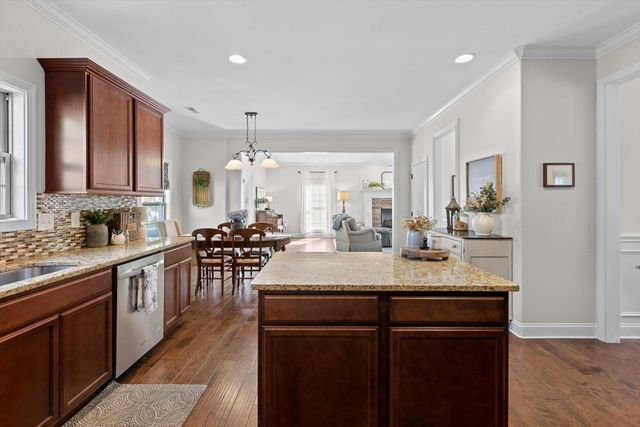 10045 Fox Cove Road, Knoxville, TN 37922