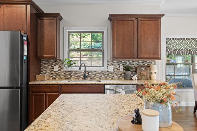 10045 Fox Cove Road, Knoxville, TN 37922