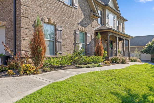 10045 Fox Cove Road, Knoxville, TN 37922