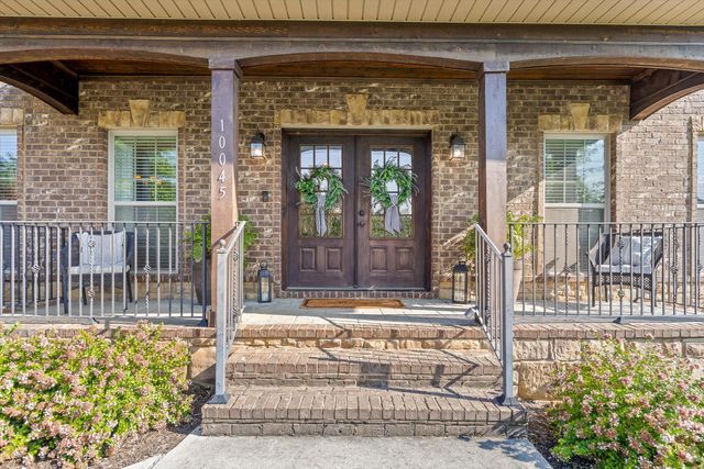 10045 Fox Cove Road, Knoxville, TN 37922