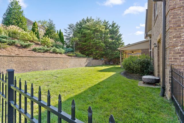 10045 Fox Cove Road, Knoxville, TN 37922