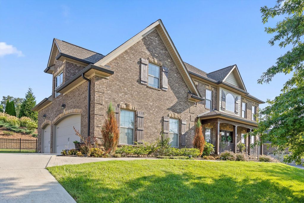 10045 Fox Cove Road, Knoxville, TN 37922