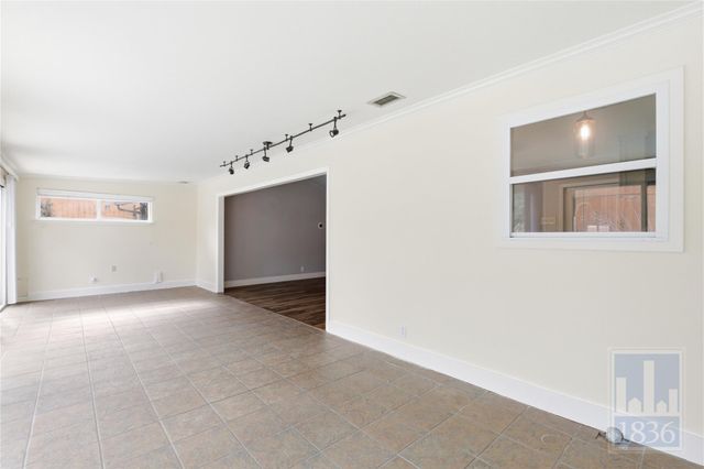 6809 Columbia DR, Austin, TX 78723