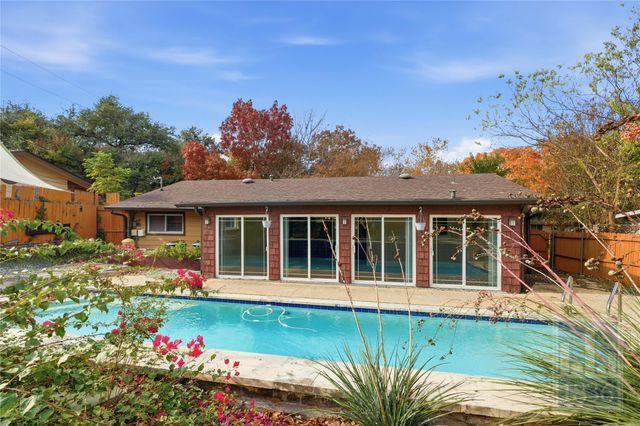 6809 Columbia DR, Austin, TX 78723