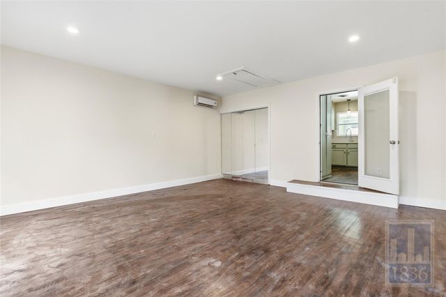 6809 Columbia DR, Austin, TX 78723