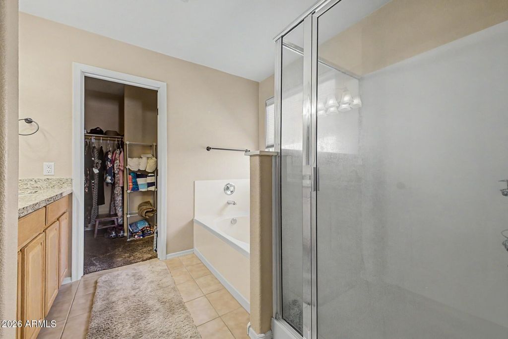 Image 12 of property listing at 17706 W RED BIRD Road, Surprise, AZ 85387