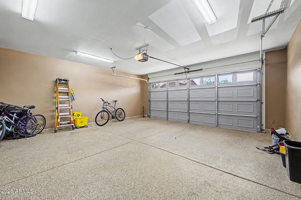 Image 21 of property listing at 17706 W RED BIRD Road, Surprise, AZ 85387