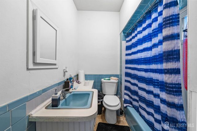 270 Suydam Street, New Brunswick, NJ 08901