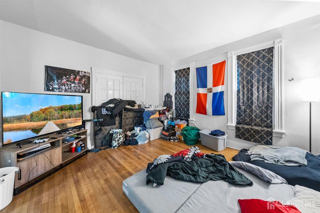 270 Suydam Street, New Brunswick, NJ 08901