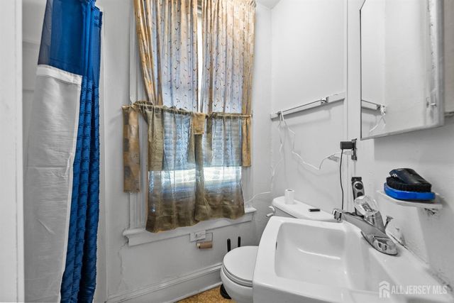 270 Suydam Street, New Brunswick, NJ 08901