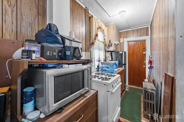 270 Suydam Street, New Brunswick, NJ 08901