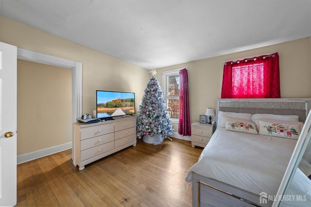 270 Suydam Street, New Brunswick, NJ 08901