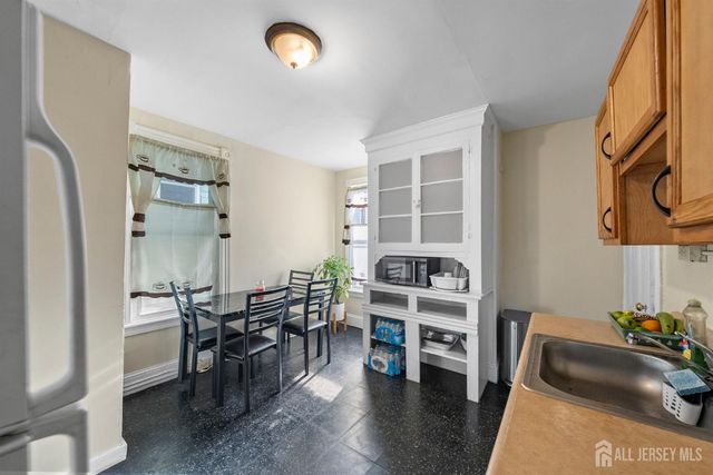 270 Suydam Street, New Brunswick, NJ 08901