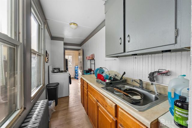 270 Suydam Street, New Brunswick, NJ 08901