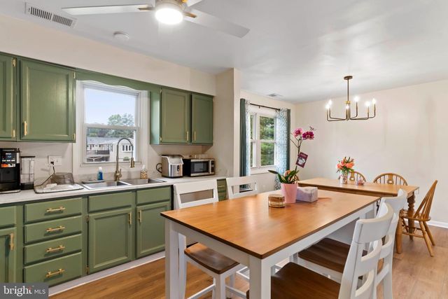 15 PARKSIDE DR, Hummelstown, PA 17036
