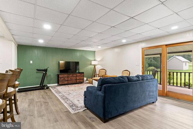 15 PARKSIDE DR, Hummelstown, PA 17036