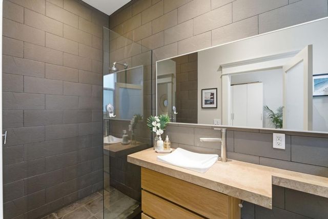 471 South Van Ness Avenue, San Francisco, CA 94103