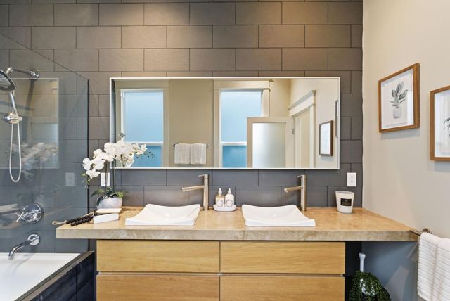 471 South Van Ness Avenue, San Francisco, CA 94103