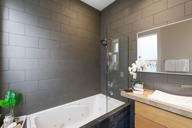 471 South Van Ness Avenue, San Francisco, CA 94103