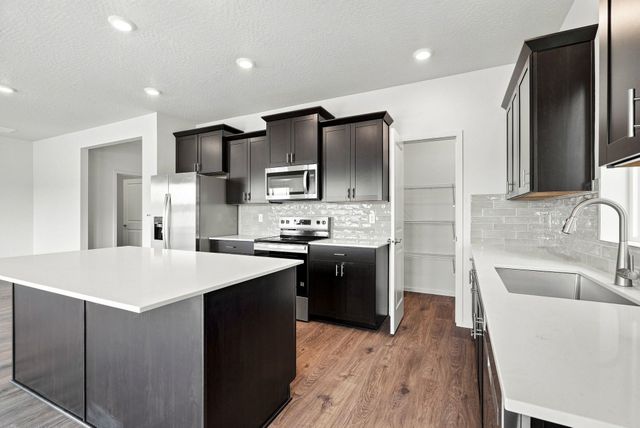 2511 S Warren Ln, Spokane Valley, WA 99037