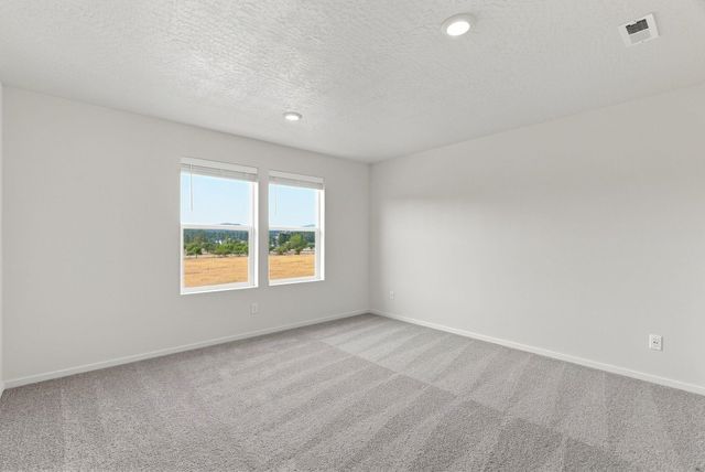 2511 S Warren Ln, Spokane Valley, WA 99037