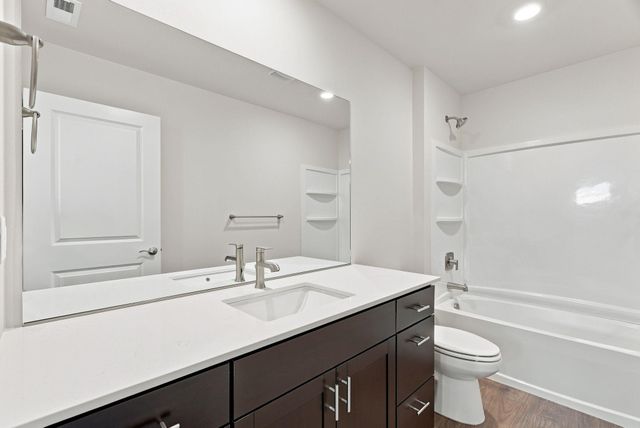 2511 S Warren Ln, Spokane Valley, WA 99037