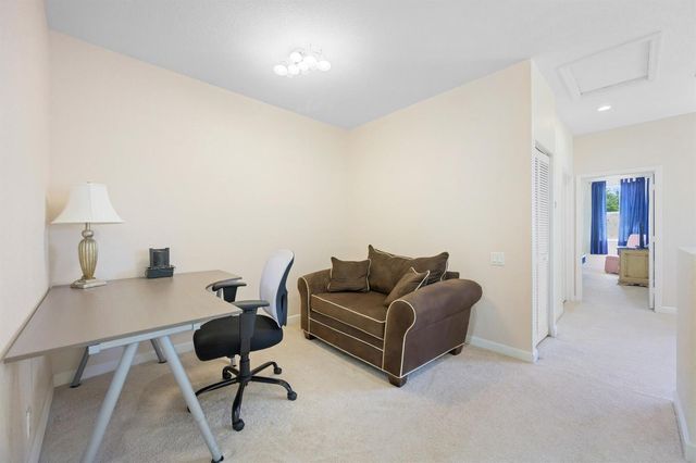 1384 Harbor View W, Hollywood, FL 33019