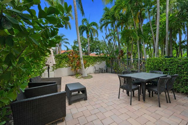 1384 Harbor View W, Hollywood, FL 33019