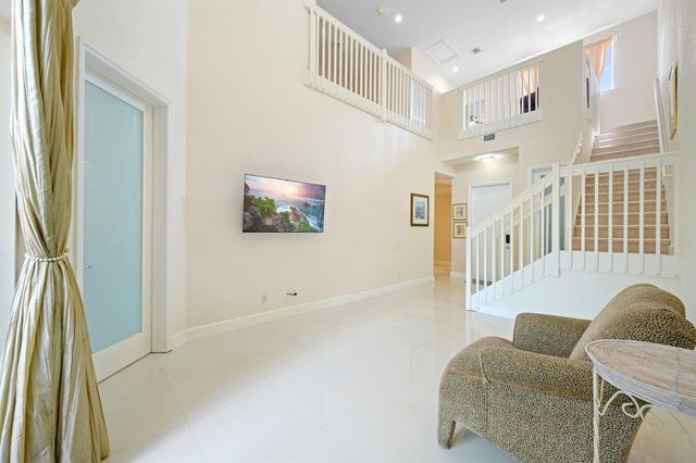 1384 Harbor View W, Hollywood, FL 33019