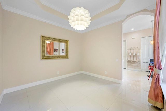 1384 Harbor View W, Hollywood, FL 33019