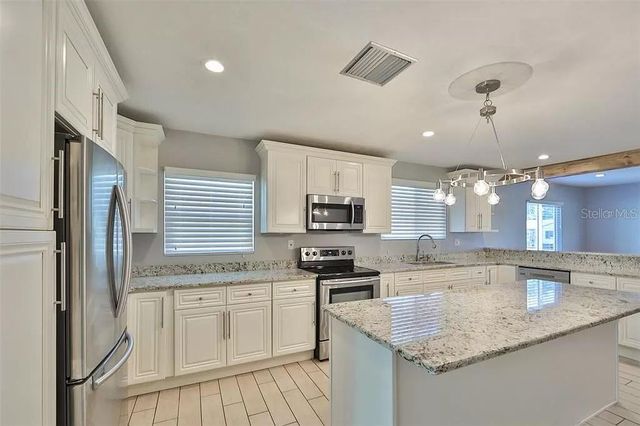 3219 W LEROY STREET, Tampa, FL 33607