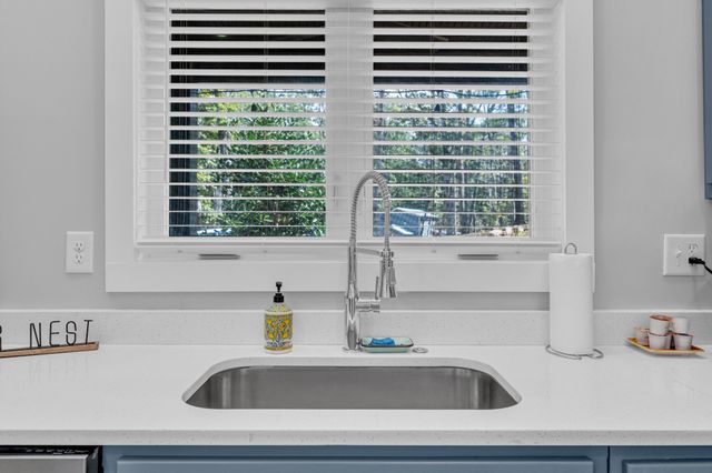 237 Waters Edge Way, Tracy City, TN 37387