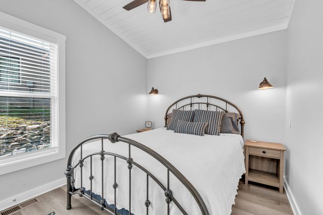 237 Waters Edge Way, Tracy City, TN 37387