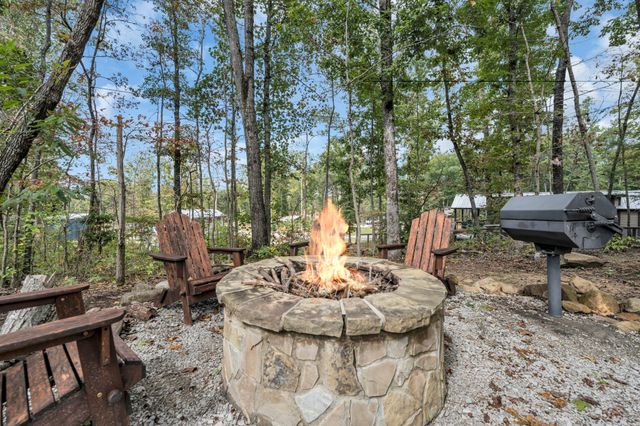 237 Waters Edge Way, Tracy City, TN 37387