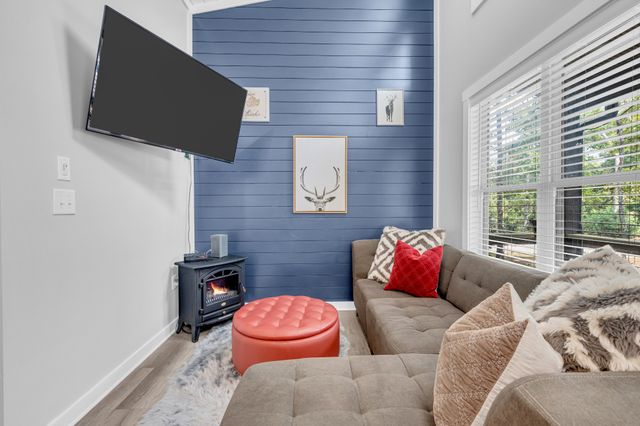 237 Waters Edge Way, Tracy City, TN 37387