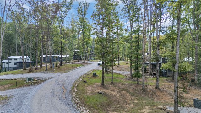 237 Waters Edge Way, Tracy City, TN 37387